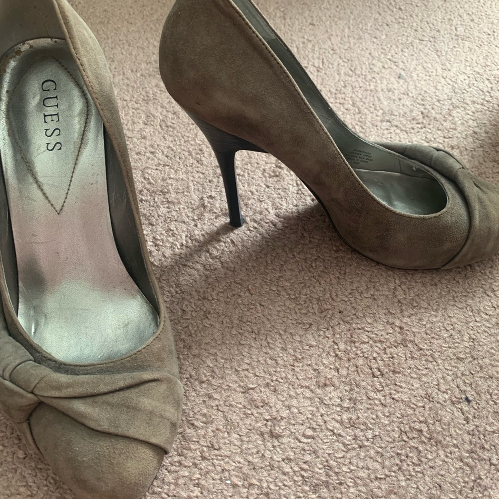 Green suede heel